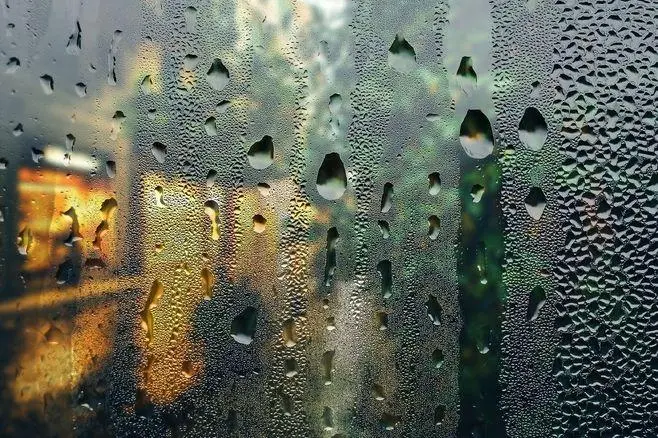 大雨中lumin行驶感受